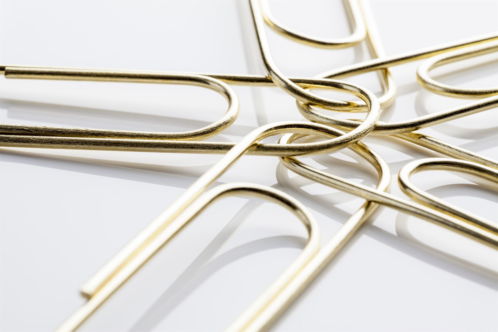 Paper-clips-stuck-together-2